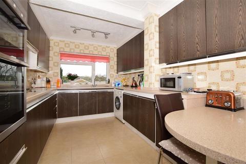 5 Thorold Close, South Croydon, CR2 8SA