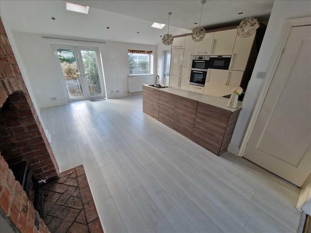 Rutland Avenue, Poulton Le Fylde 3 bed house £825 pcm (£190 pw)