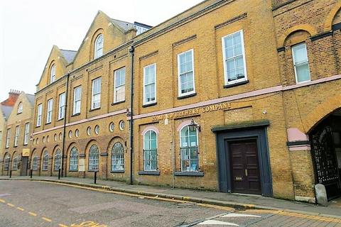 2 bedroom apartment for sale, Gatehouse, Romford