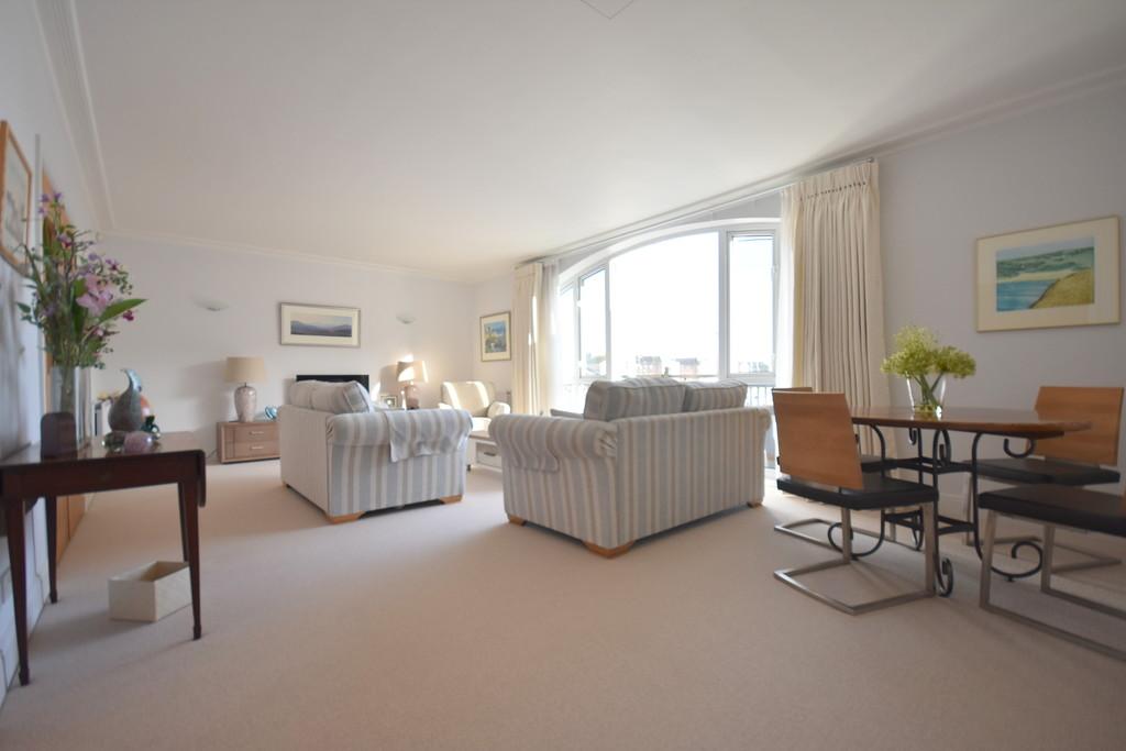 3 The Meridian, Penarth Marina, Penarth, CF64 1SQ 2 bed apartment £