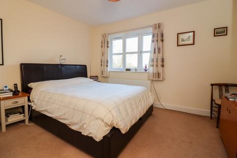 10 Brill Close, Alresford, SO24 9FG