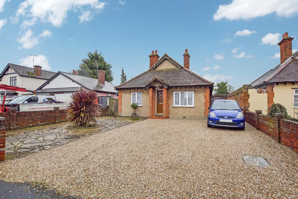 London Road, Copford, CO6 1LG 3 bed detached bungalow - £300,000