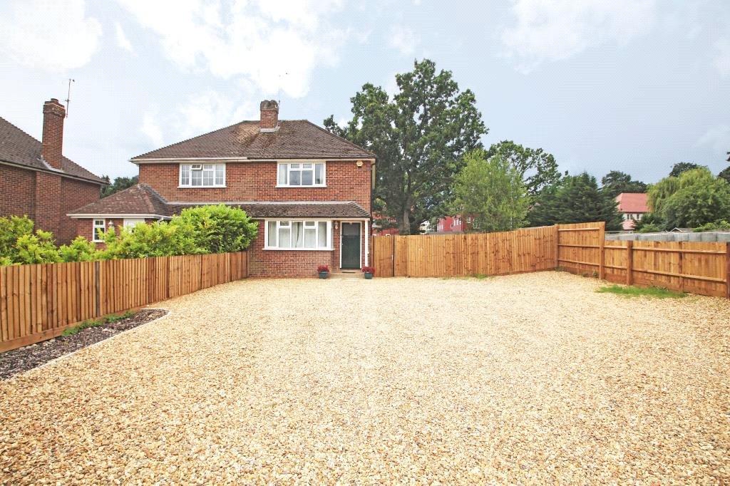Redhatch Drive, Earley, Reading... 2 bed semidetached house £390,000