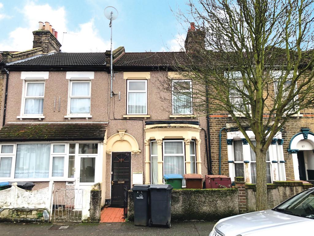Cary Road, Leytonstone, E11 2 bed terraced house £275,000