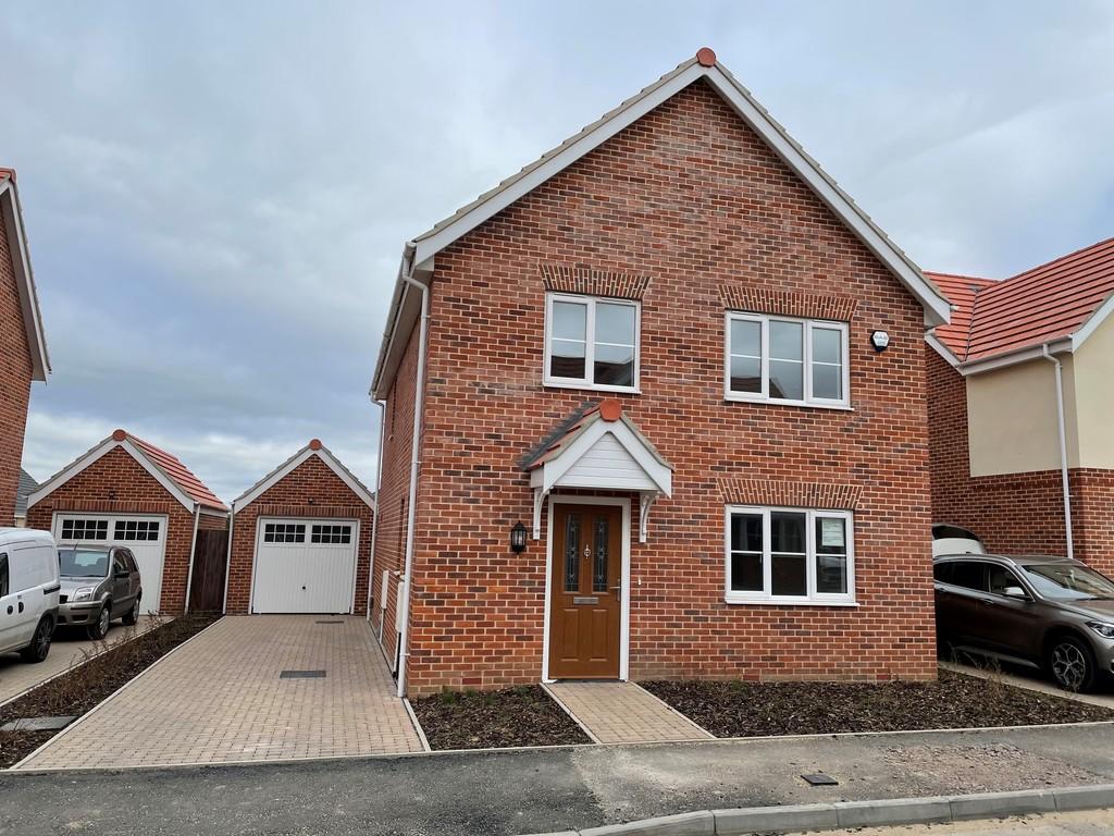 Claydon Park, Off Burgh Road, Gorleston 4 bed detached house £315,000