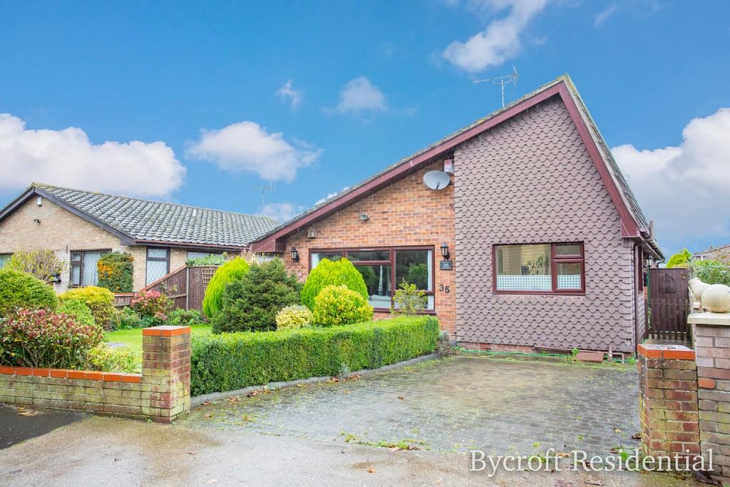 Links Road, Gorleston 2 bed detached bungalow £325,000