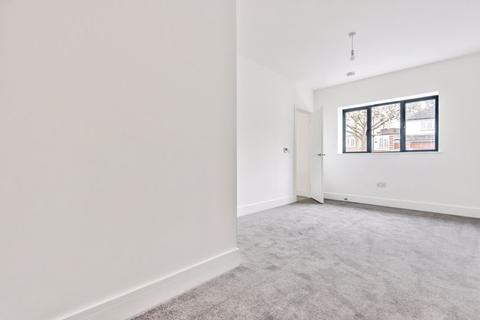 35 Manor Way, Purley, CR8 3BL