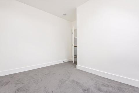 35 Manor Way, Purley, CR8 3BL