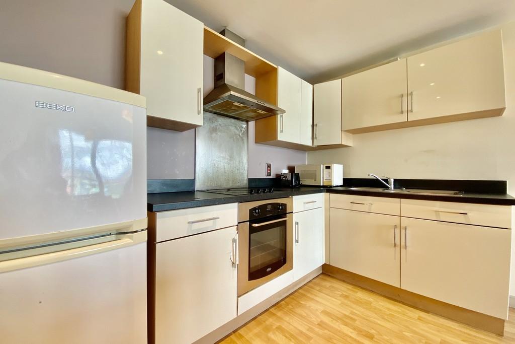 Lovell House, 4 Skinner Lane, Leeds 2 bed apartment £850 pcm (£196 pw)