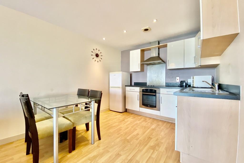 Lovell House, 4 Skinner Lane, Leeds 2 bed apartment £850 pcm (£196 pw)