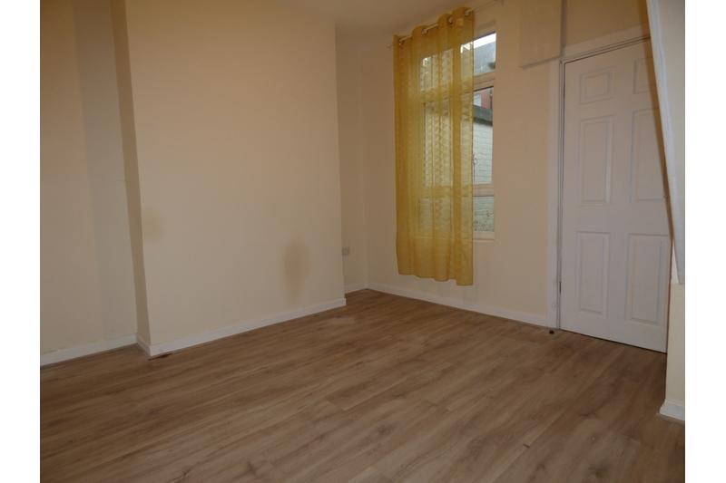 Newling Street, Birkenhead, CH41 4HX 2 bed terraced house £425 pcm (£