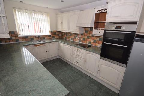 112 Brynglas, Gilwern, Abergavenny, NP7 0BN