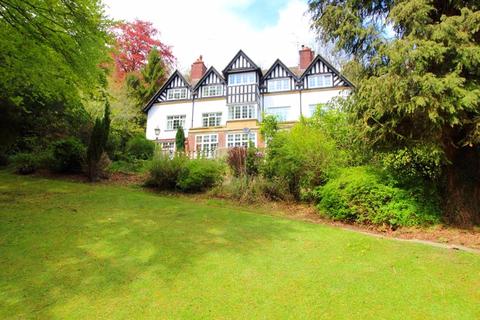 Flat 4, Harestone House, 76 Harestone Valley Road, Caterham, CR3 6HE