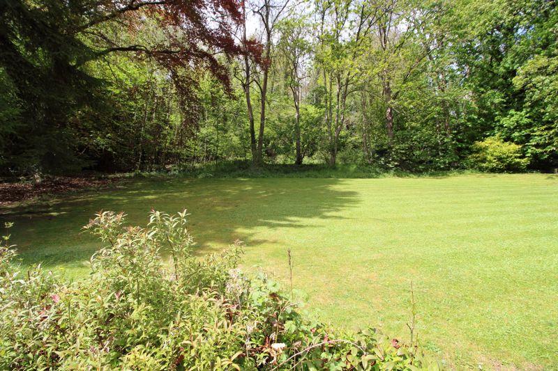 Communal gardens to