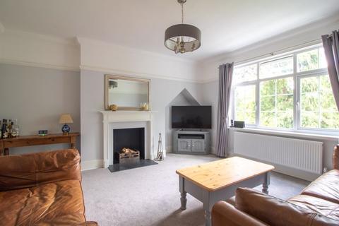 Flat 4, Harestone House, 76 Harestone Valley Road, Caterham, CR3 6HE