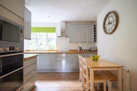 Flat 4, Harestone House, 76 Harestone Valley Road, Caterham, CR3 6HE