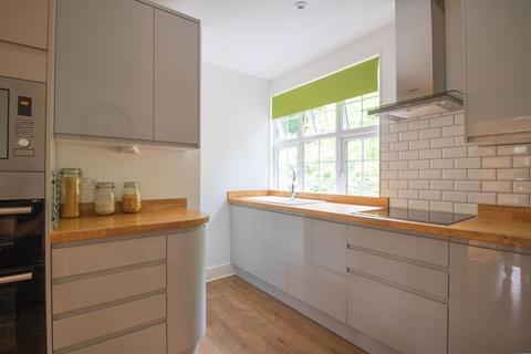 Flat 4, Harestone House, 76 Harestone Valley Road, Caterham, CR3 6HE