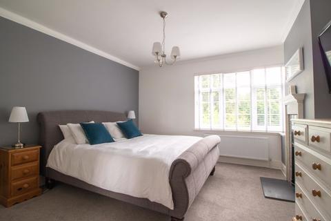 Flat 4, Harestone House, 76 Harestone Valley Road, Caterham, CR3 6HE