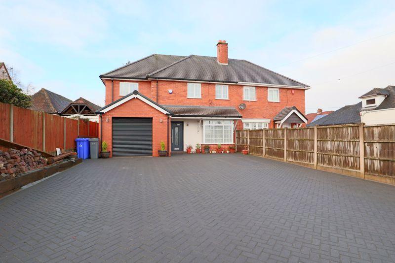 Church Road, Blurton 4 bed semidetached house £250,000