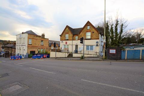 undefined, Amersham Hill, High Wycombe