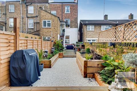 71 Howson Road, London, SE4 2AT