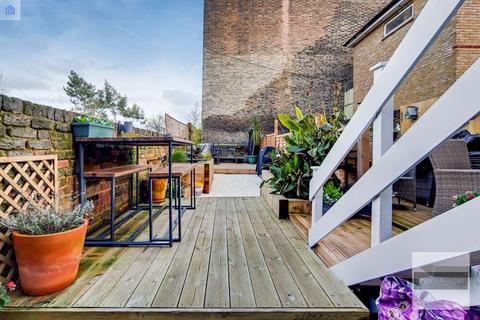 71 Howson Road, London, SE4 2AT