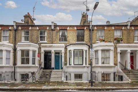 2 bedroom flat to rent, Halford Road, Fulham