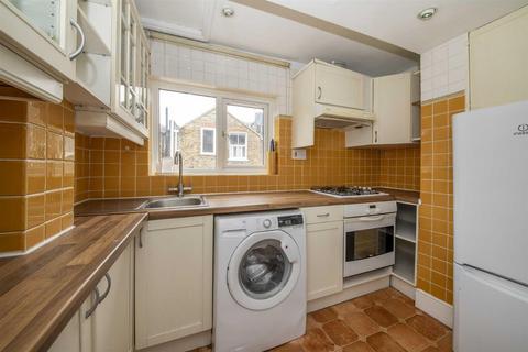 2 bedroom flat to rent, Halford Road, Fulham