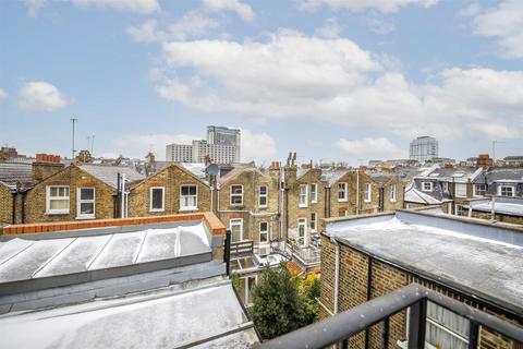 2 bedroom flat to rent, Halford Road, Fulham