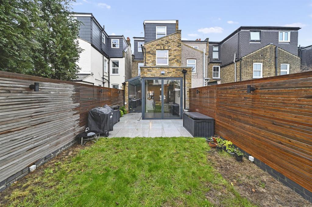 Ali Ikram-110 Walpole Road-25.jpg