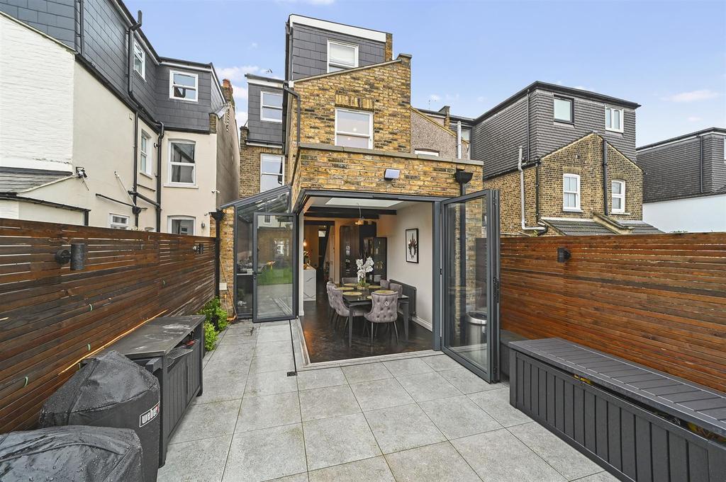 Ali Ikram-110 Walpole Road-23.jpg