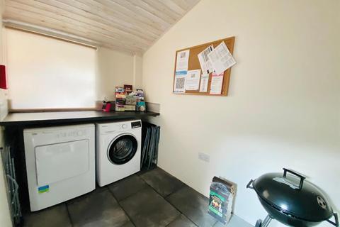 71 Cliff Road, Hornsea, HU18 1HU