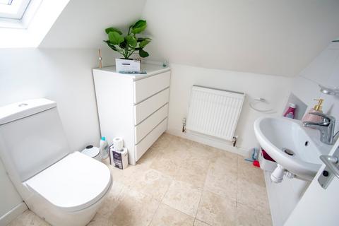 6 bedroom detached house to rent, 6 Bedroom Student House by Winton Rec