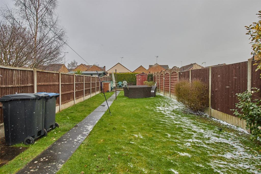 Thirlmere Road, Hinckley 3 bed semidetached house £200,000