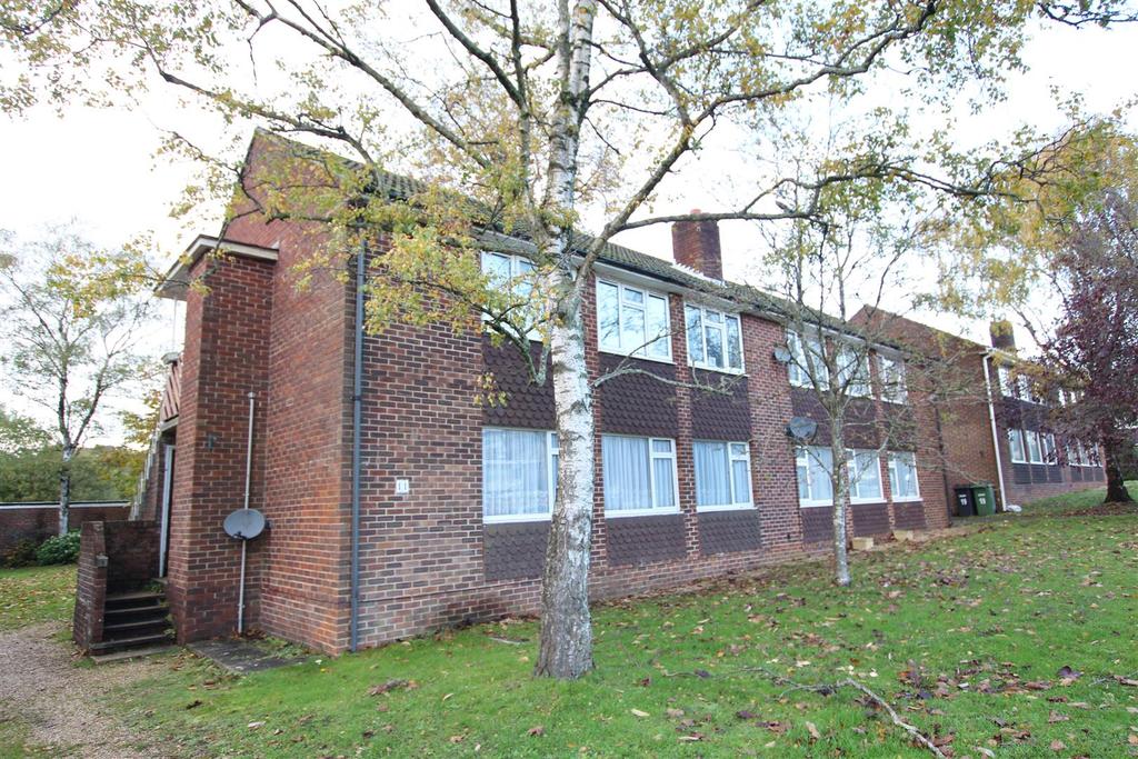 Ashdown Road, Chandler's Ford, Eastleigh 2 bed £800 pcm (£