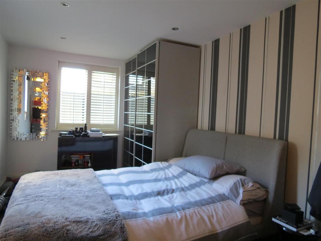 Bedroom: