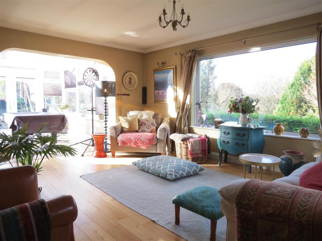 Lounge: