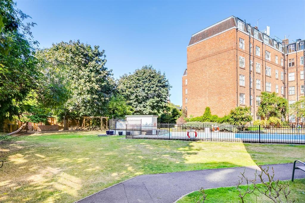 Beaumont Court, W4   FOR SALE