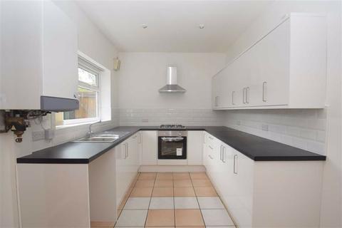 93 Hampton Road, Scarborough, YO12 5PX