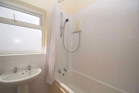 93 Hampton Road, Scarborough, YO12 5PX
