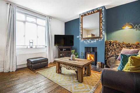70 Fullers Avenue, Surbiton, KT6 7TE