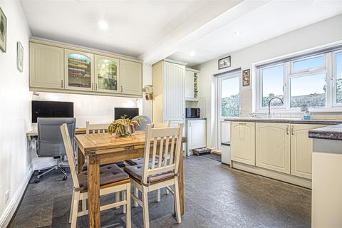 70 Fullers Avenue, Surbiton, KT6 7TE