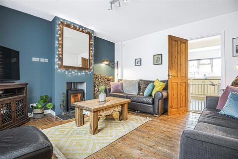 70 Fullers Avenue, Surbiton, KT6 7TE