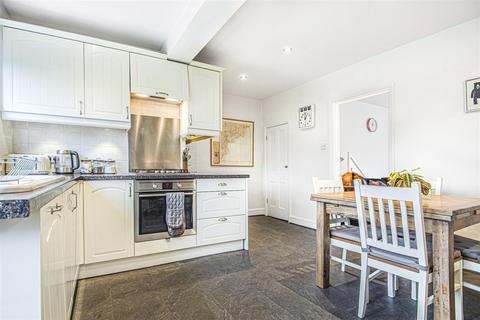 70 Fullers Avenue, Surbiton, KT6 7TE