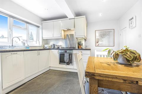 70 Fullers Avenue, Surbiton, KT6 7TE