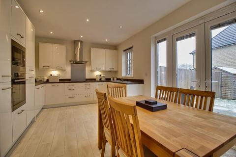 2 Bletchley Close, Horsforth, Leeds, LS18 4FD