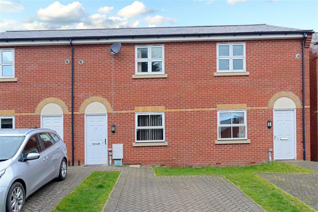 Osborne Close, Castlefields, Shrewsbury, Shropshire 2 bed terraced