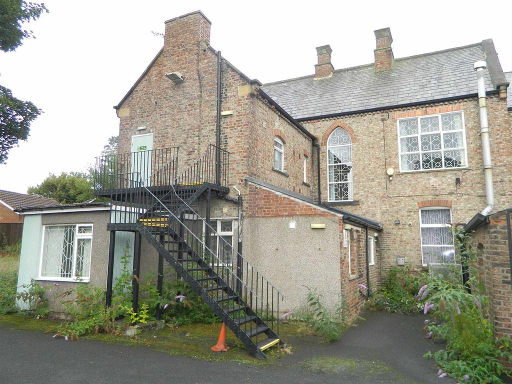 Lovaine Terrace, North Shields 7 bed end of terrace house £400,000