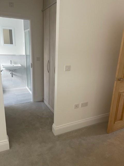 Ensuite dressing.jpg