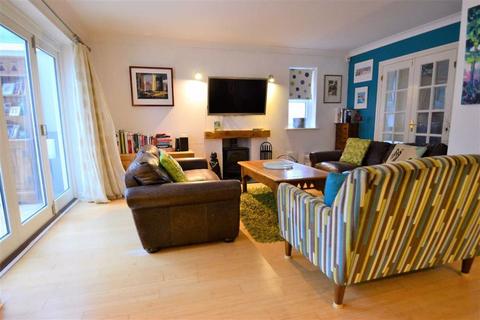 8 Aberaman, Emmer Green, Reading, RG4 8LD